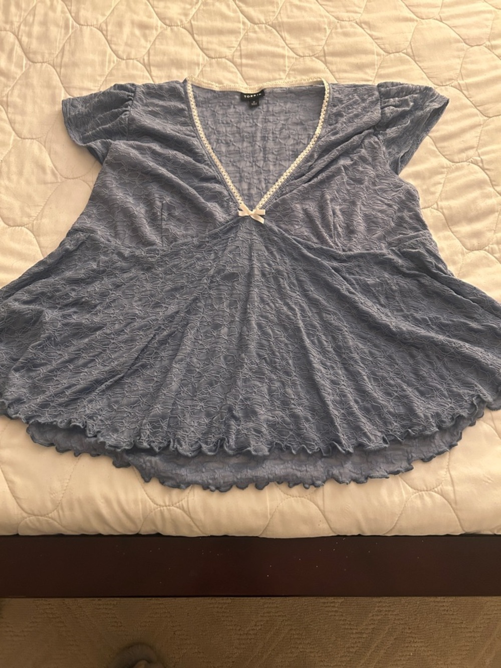 torrid Light Blue Textured V-Neck Short Sleeve Top with Lace Trim